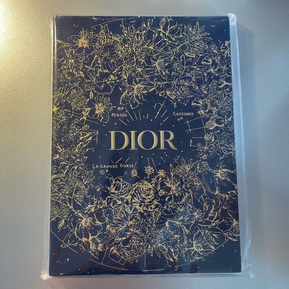 Dior notebook